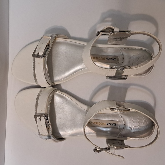 New Women's Dana Buchman Leather Sandals Sz 7 White & Silver - Picture 4 of 8